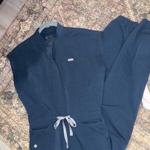 Figs Technical Collection Dark Blue Top